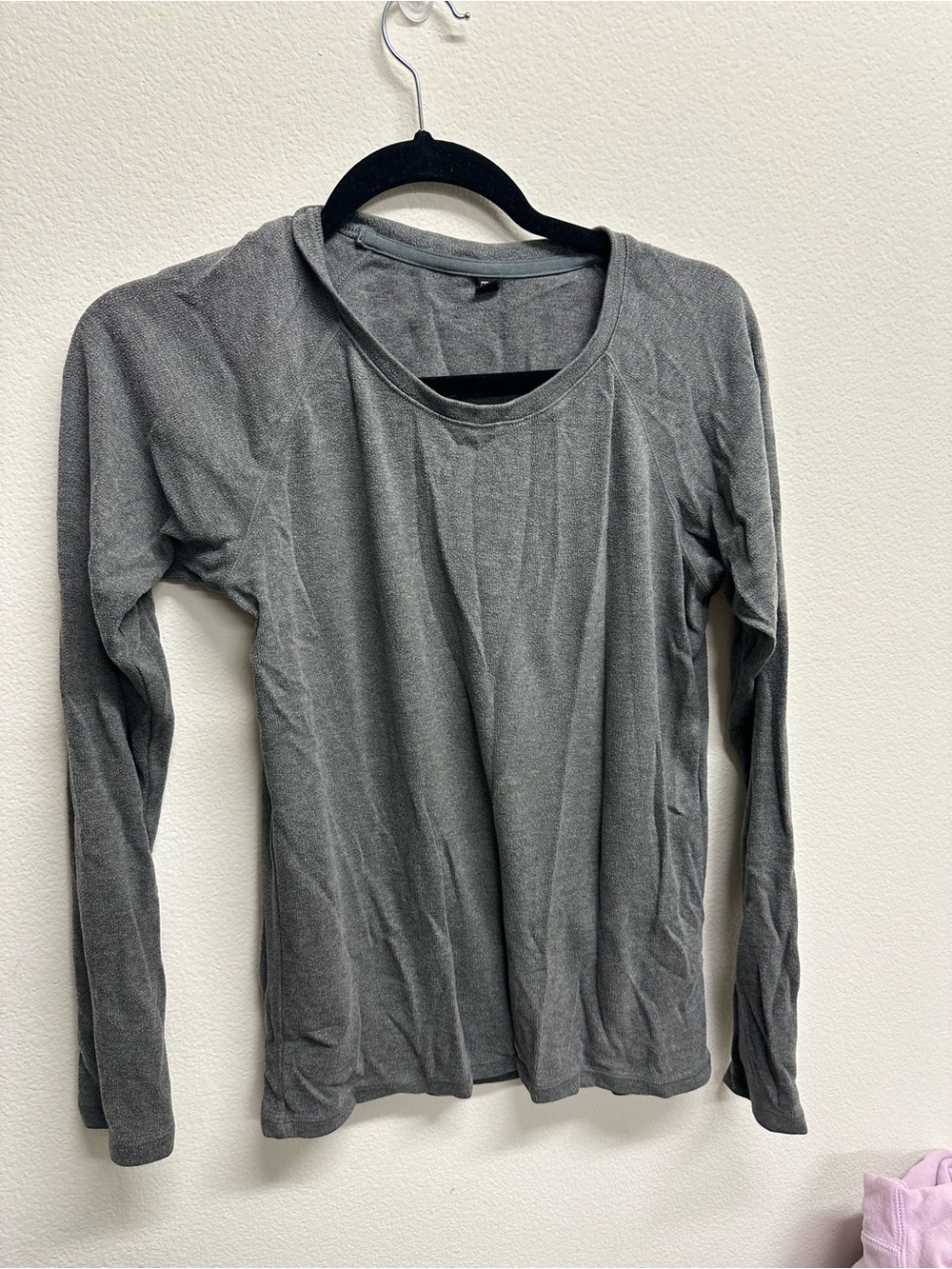 Uniqlo Gray Crewneck Women's Top Heat Tech Ultra Warm